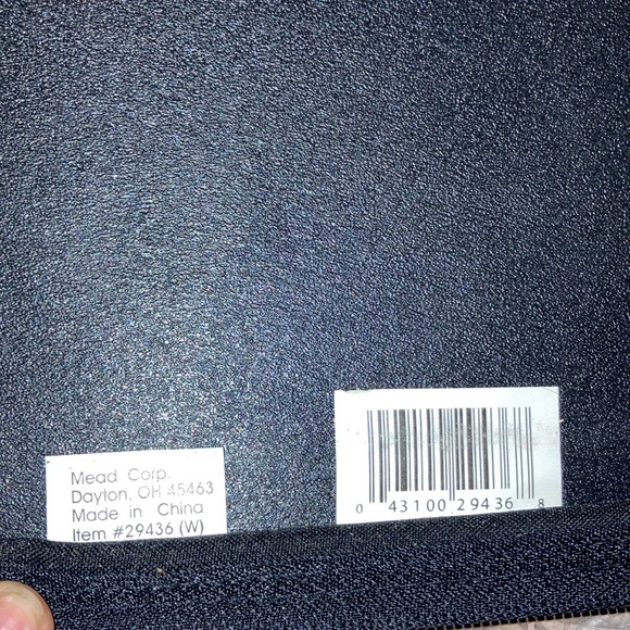 M&Ms Mead zipper three ring binder - Picture 5 of 12